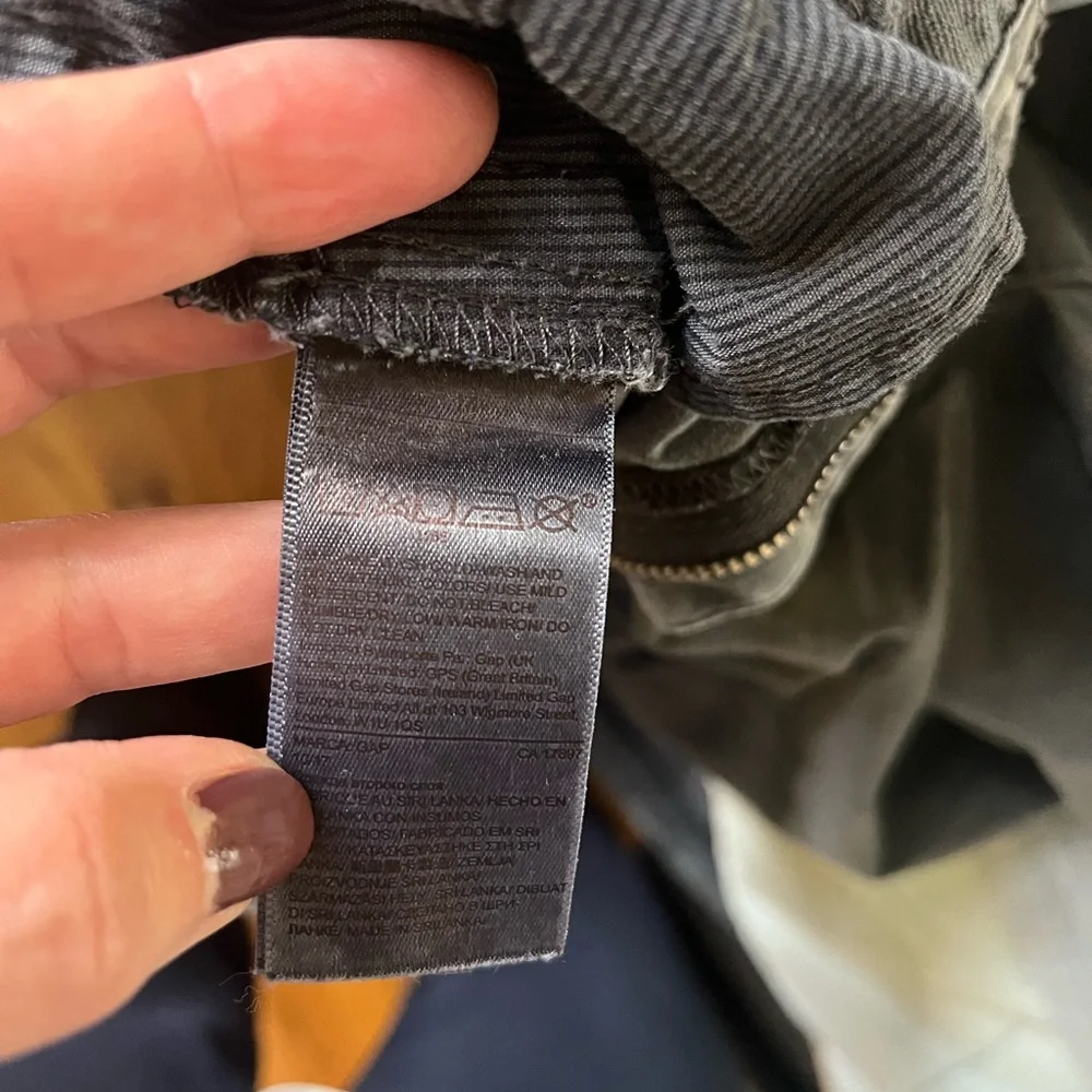 GAP Girlfriend Chino Dark Gray pants Size 10 - Picture 5 of 5